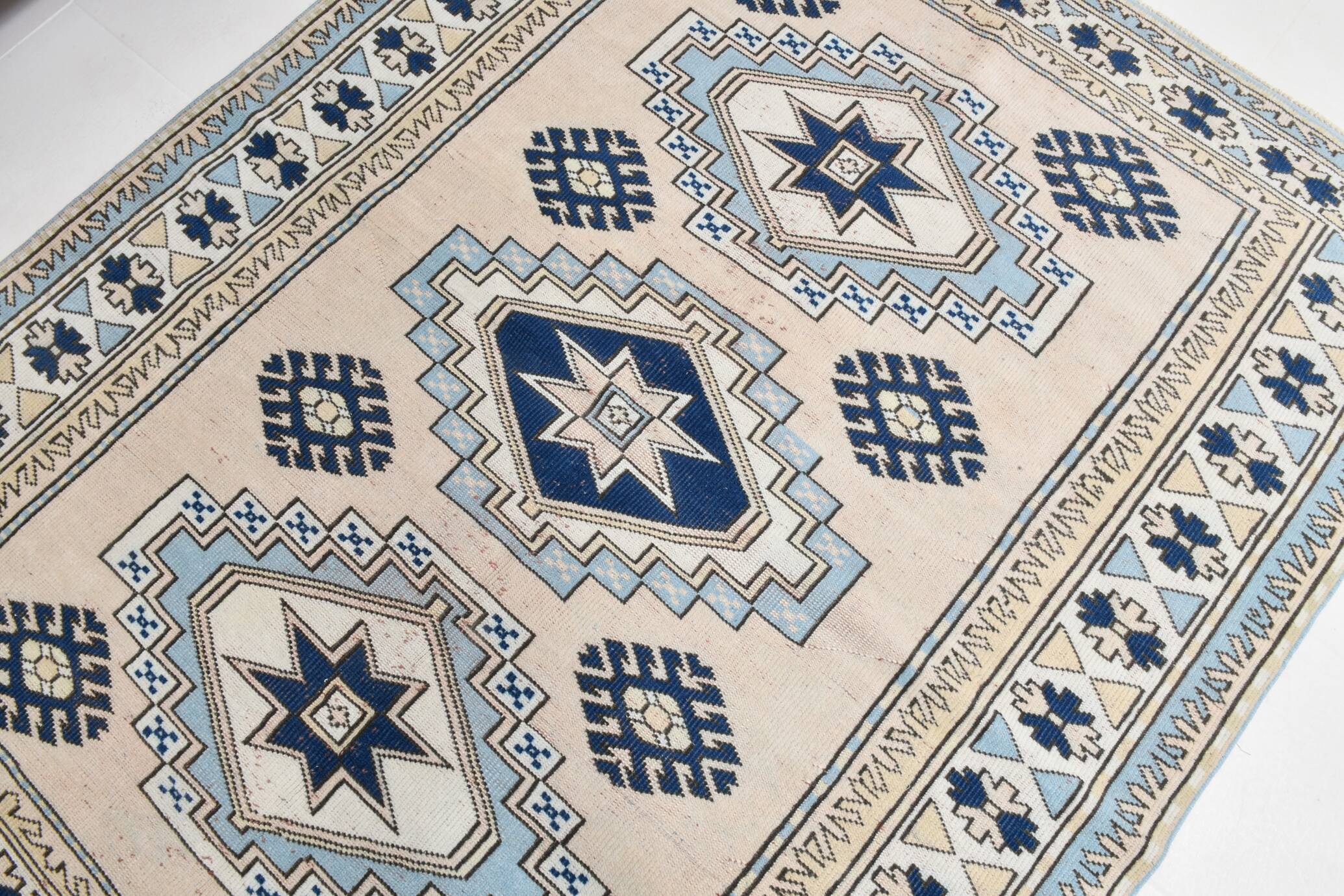 6x7 Navy Blue Cream Oriental Persian Rug, 178x225Cm