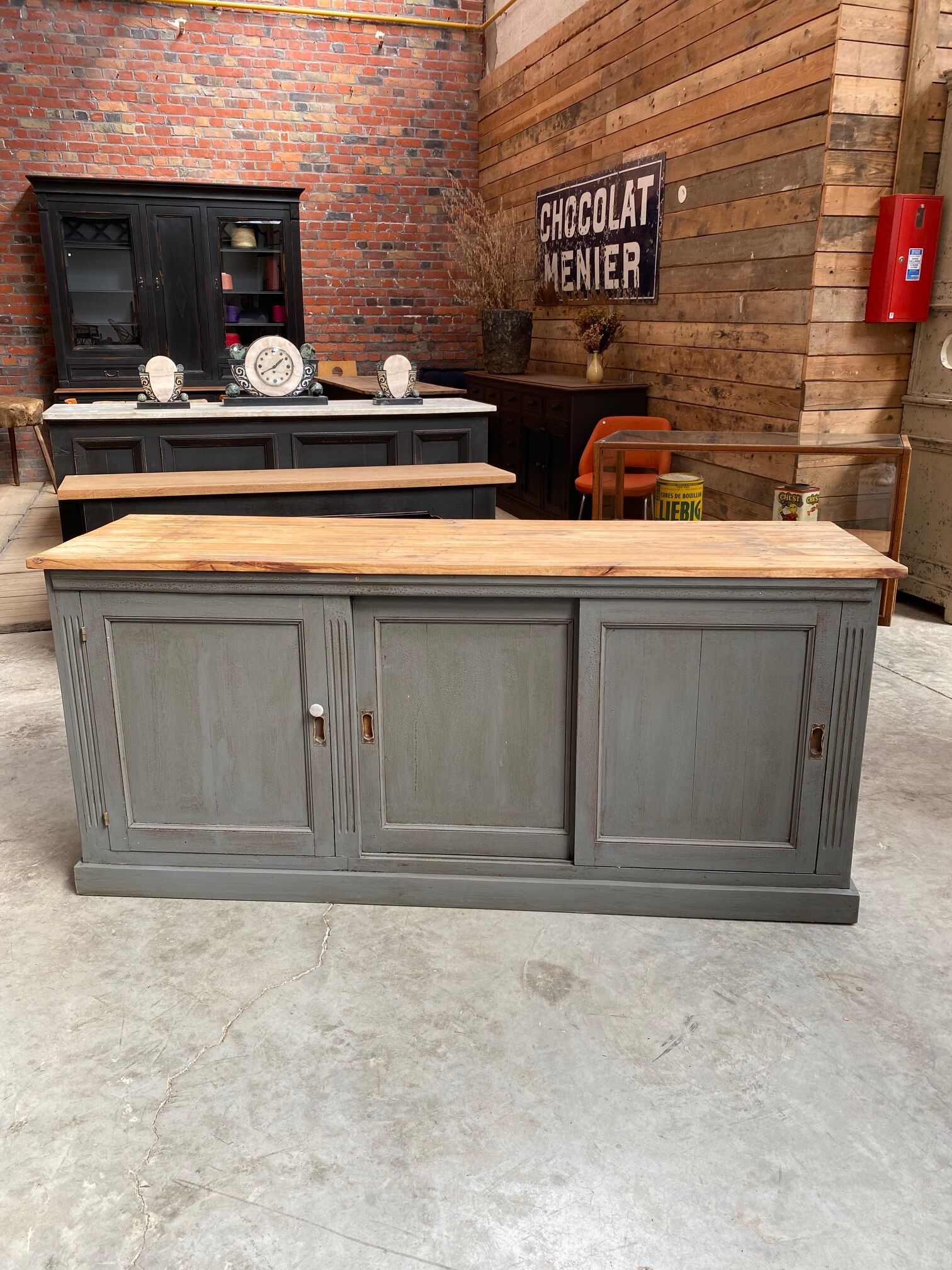 Old gray patina trade furniture