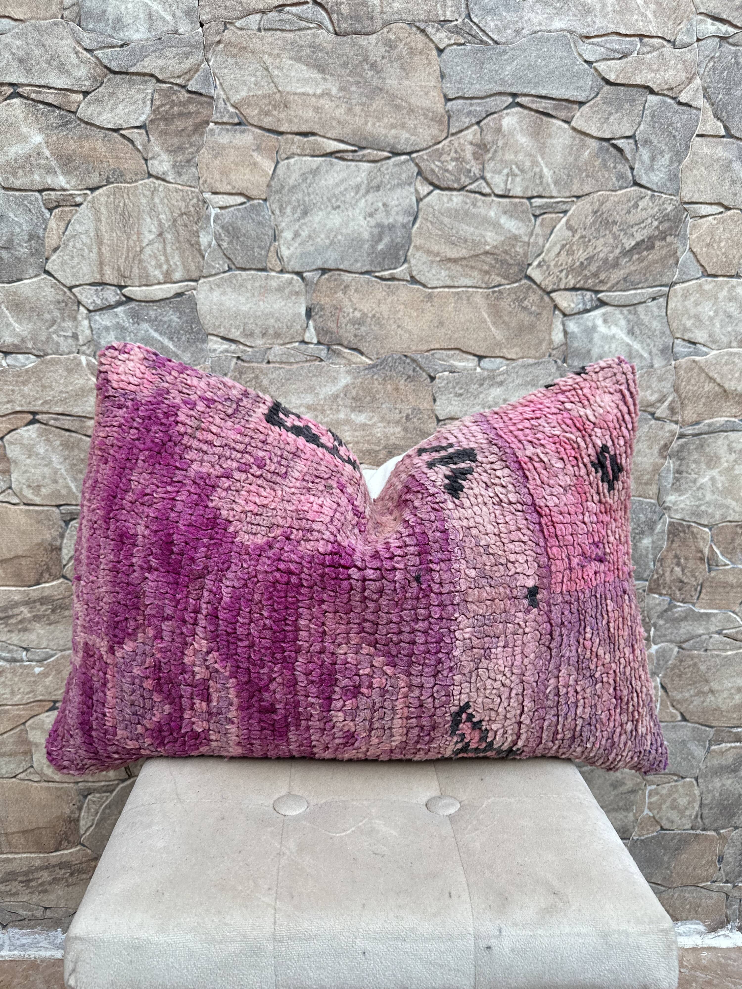 Beautiful vintage Berber Kilim cushion from Morocco