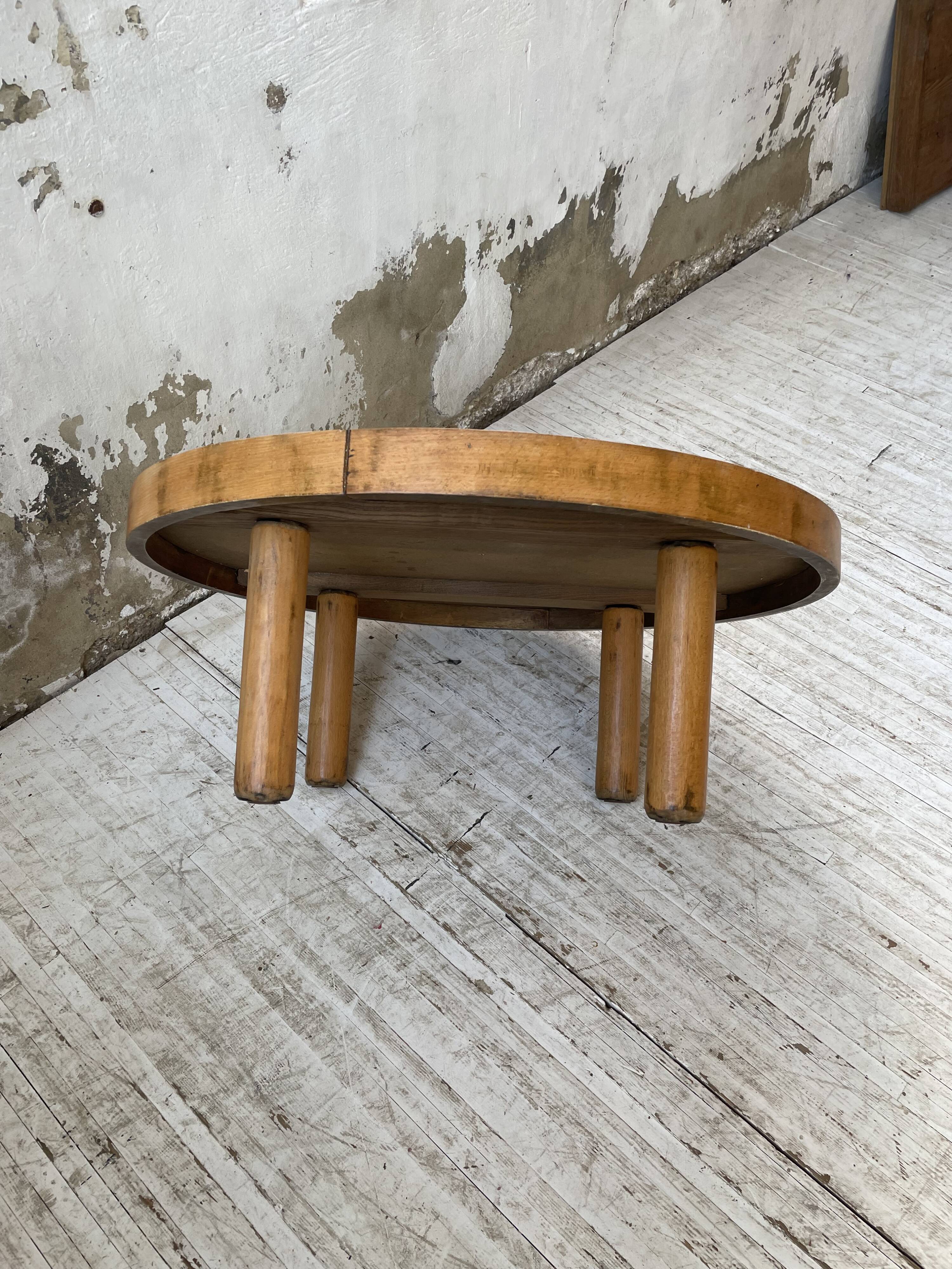 Round coffee table white ceramic and wood