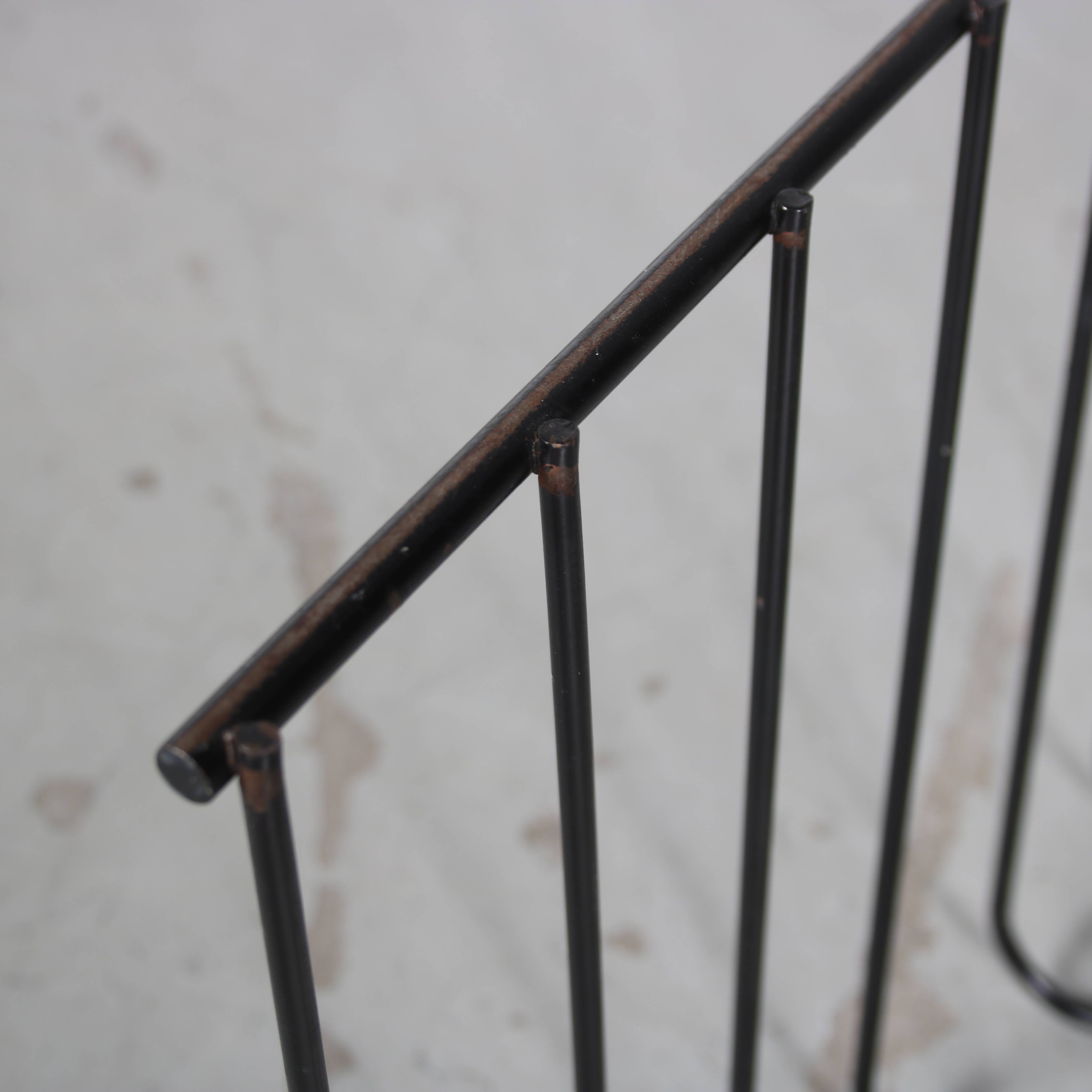 Porte-revues des années 1970 par françois arnal pour atelier a, france