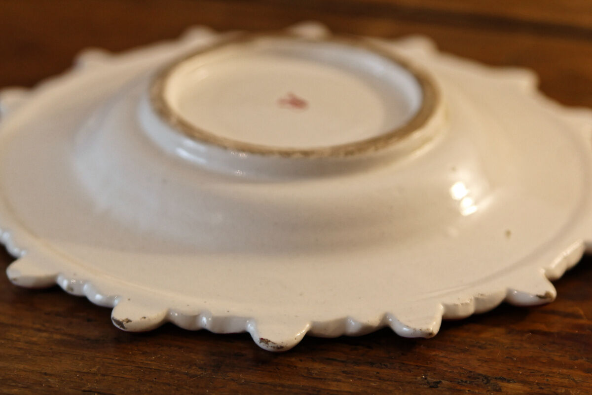 Assiette en faïence d'Aprey