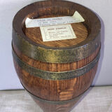 Pichet à eau de vie de Beaune en chêne massif cerclages laitons années 1970