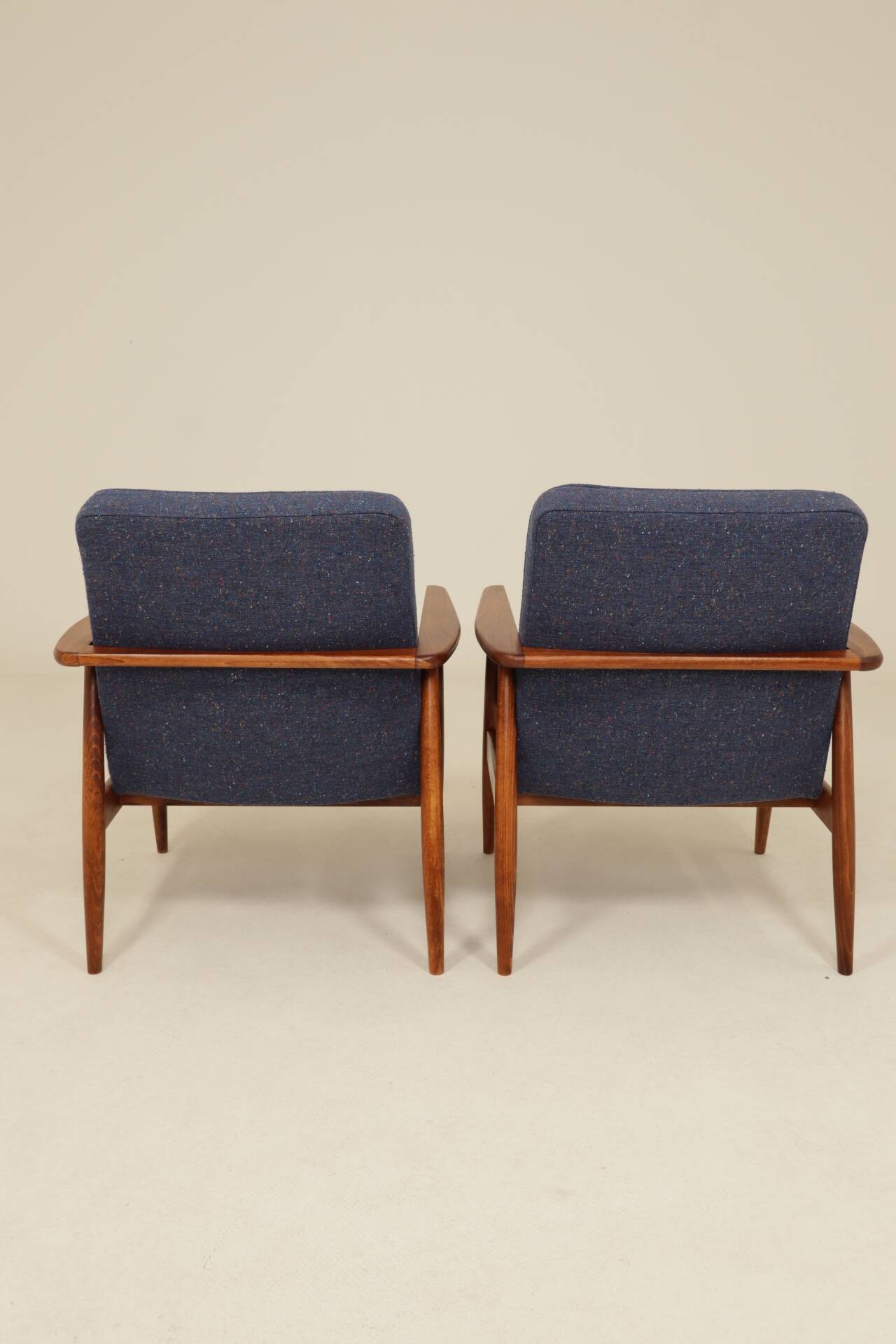 Paire de fauteuils scandinave vintage bleu marine tweed 