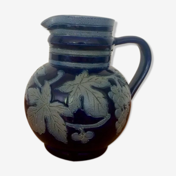 Alsatian sandstone pitcher