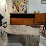 Table basse en marbre, forme goutte d'eau vieux rose