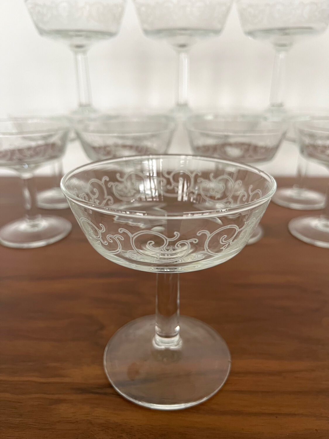 Set of 12 "Arabesque" champagne coupes glass