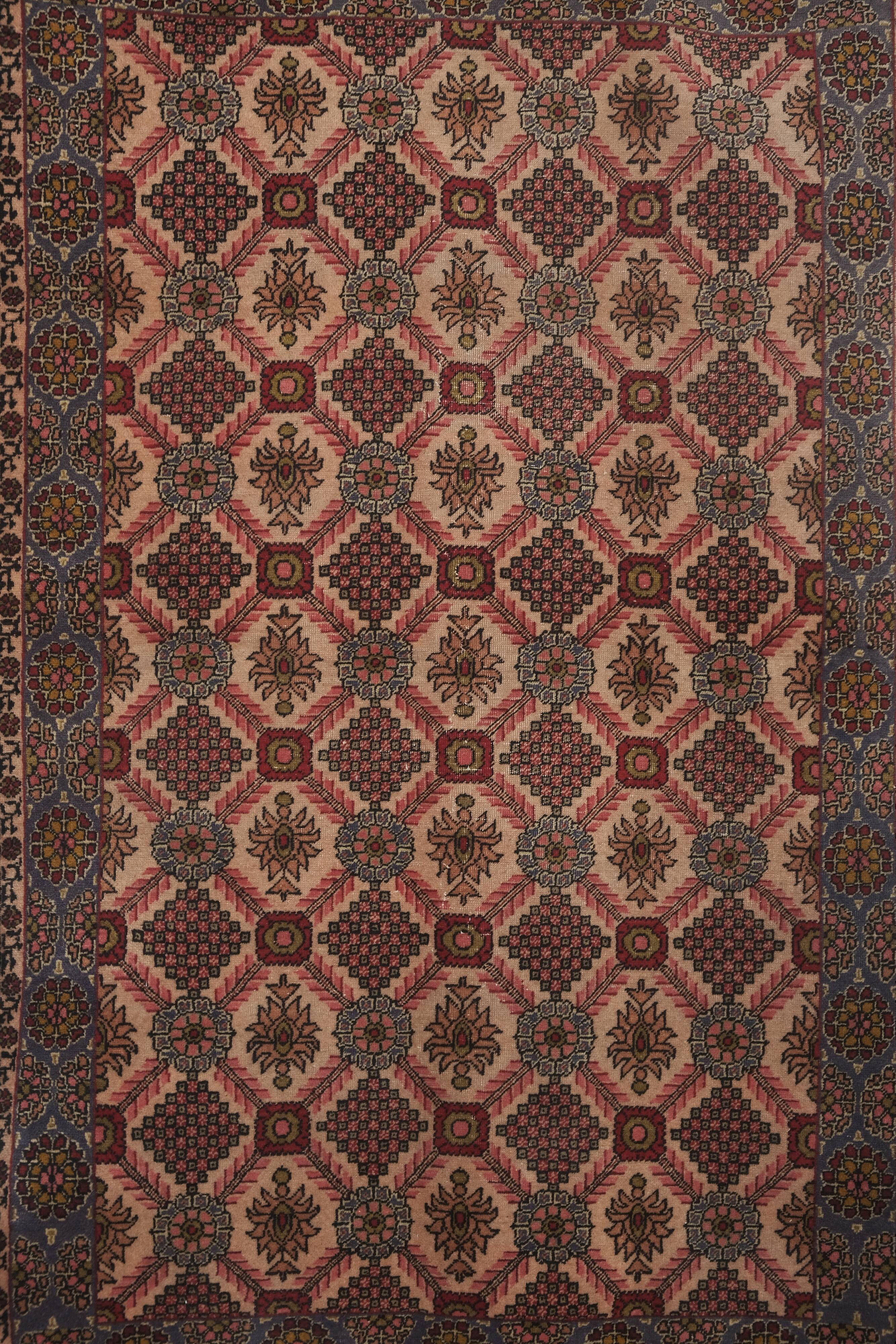 Vintage Turkish rug from Oushak, hand-woven 131x202 cm