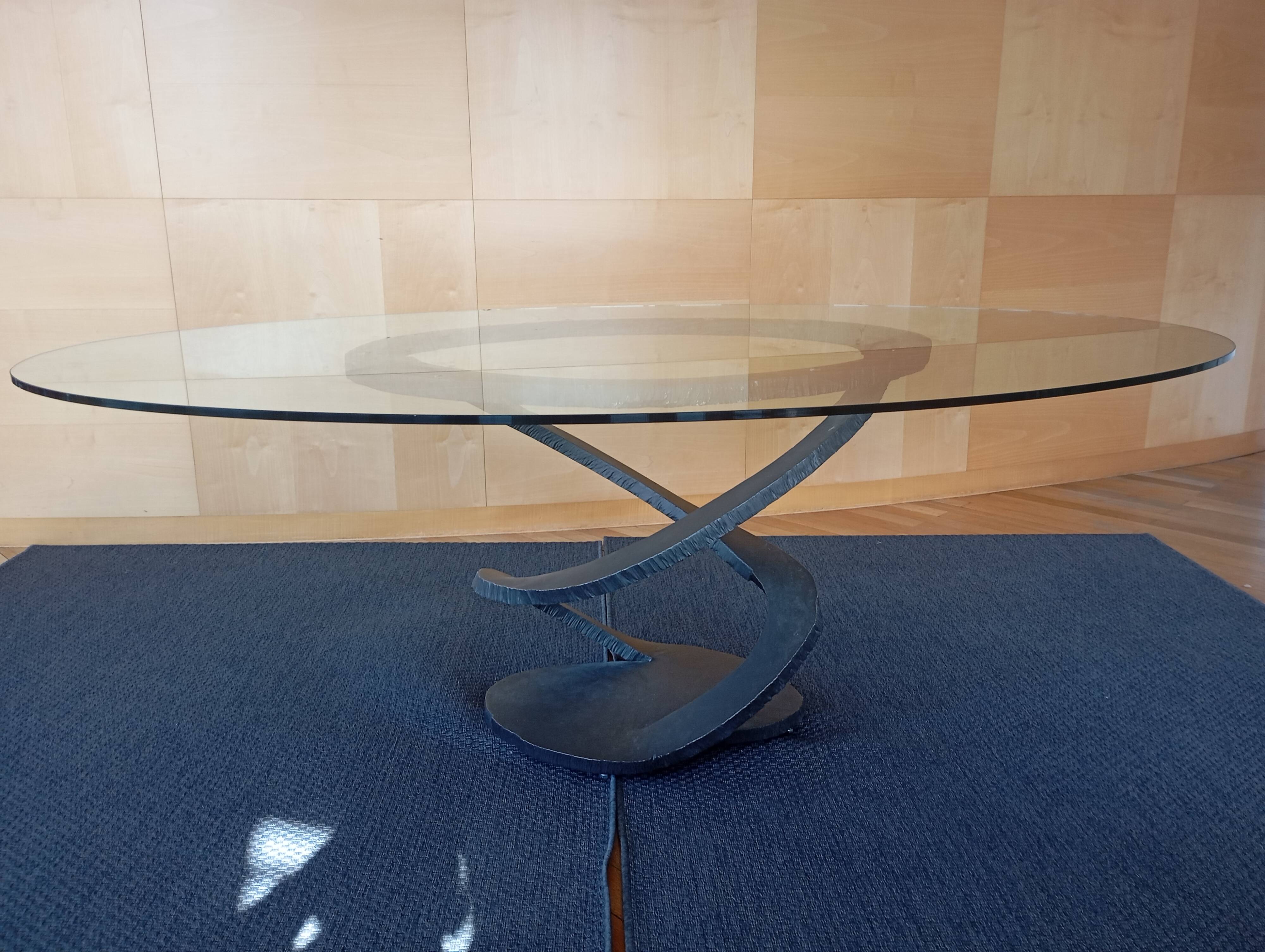 Table fleur de fer de Maurice Barilone