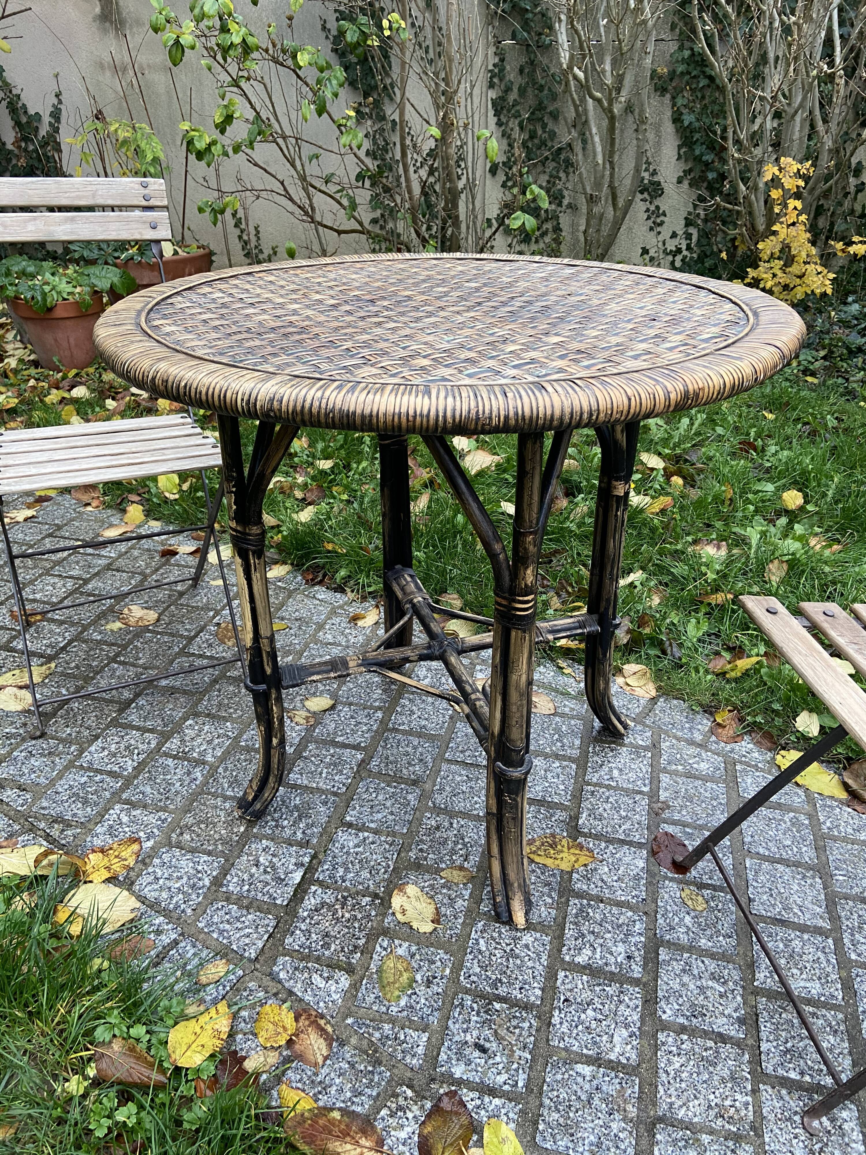 Table in rattan and vintage bamboo