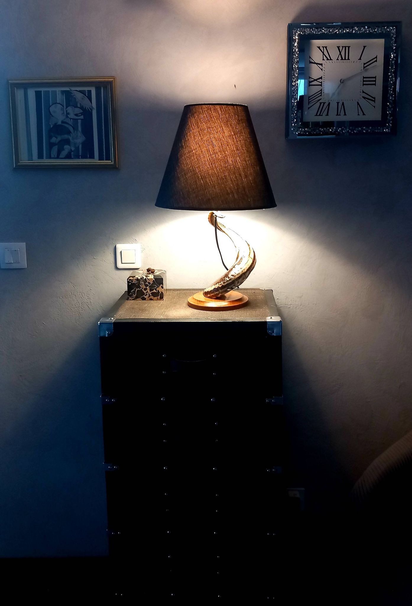 Lampe de salon brutaliste corne de Belier 1970