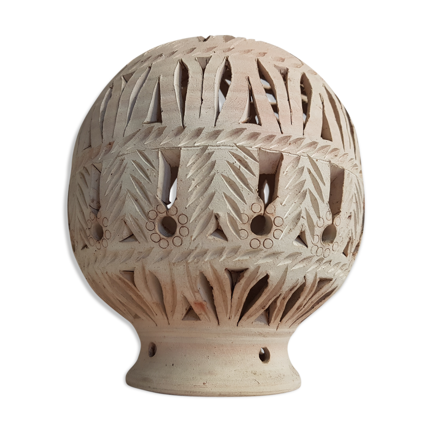 Applique orientale sphérique en terre cuite