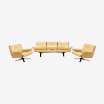 Canapé 3 places en cuir vintage avec deux fauteuils assortis De Sede DS35