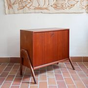 Vintage Scandinavian drop-leaf table in teak wood.