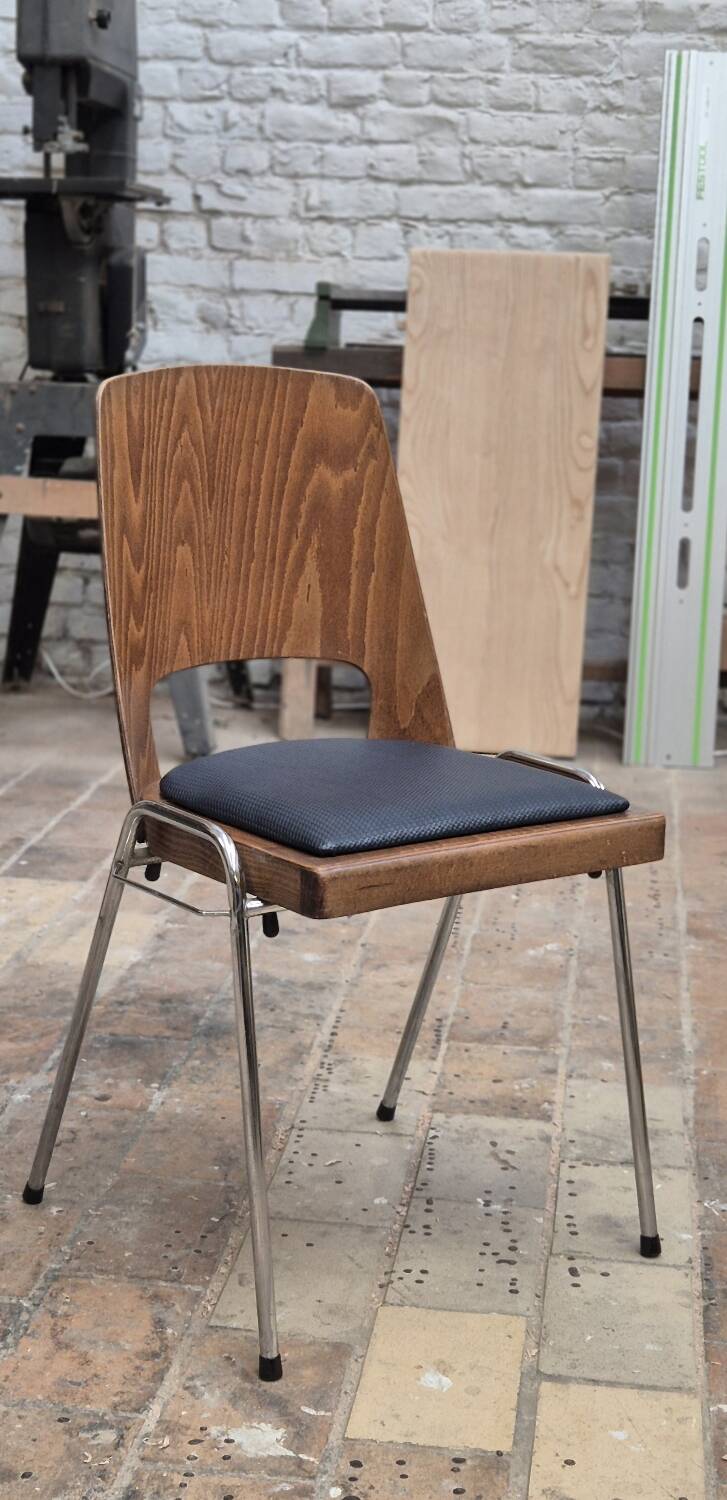 Baumann Manhattan Chair