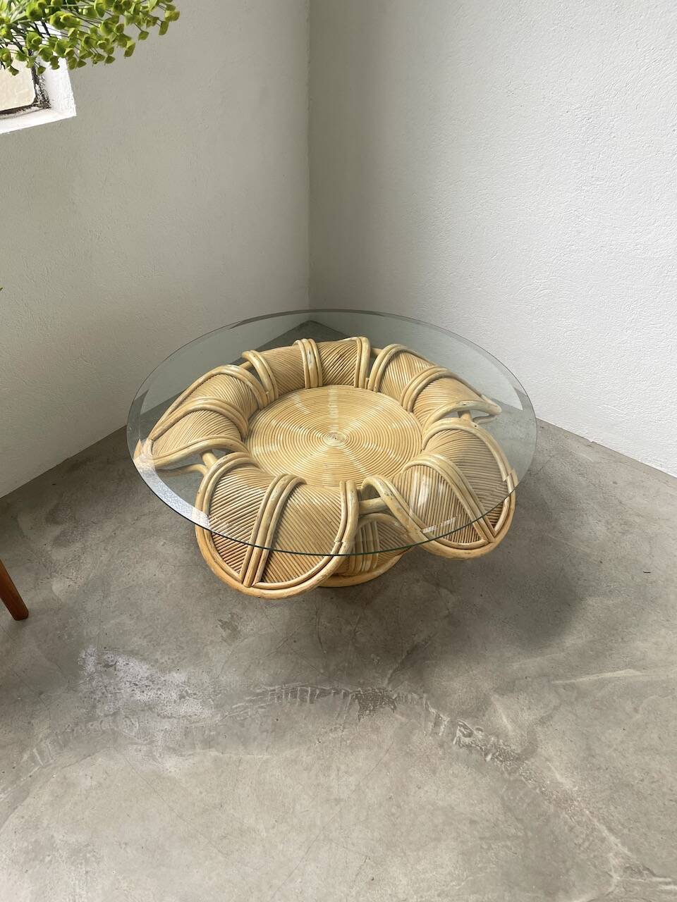 Vivai del sud “flower” rattan coffee table