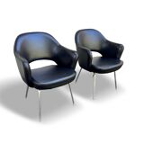 Pair of "Conference" armchairs by Eero Saarinen for Knoll International, black and chrome