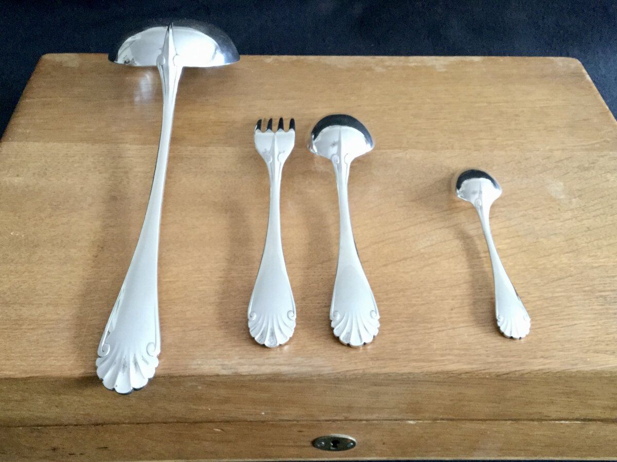 Housewife 37 pieces Christofle model Directoire Rat tail