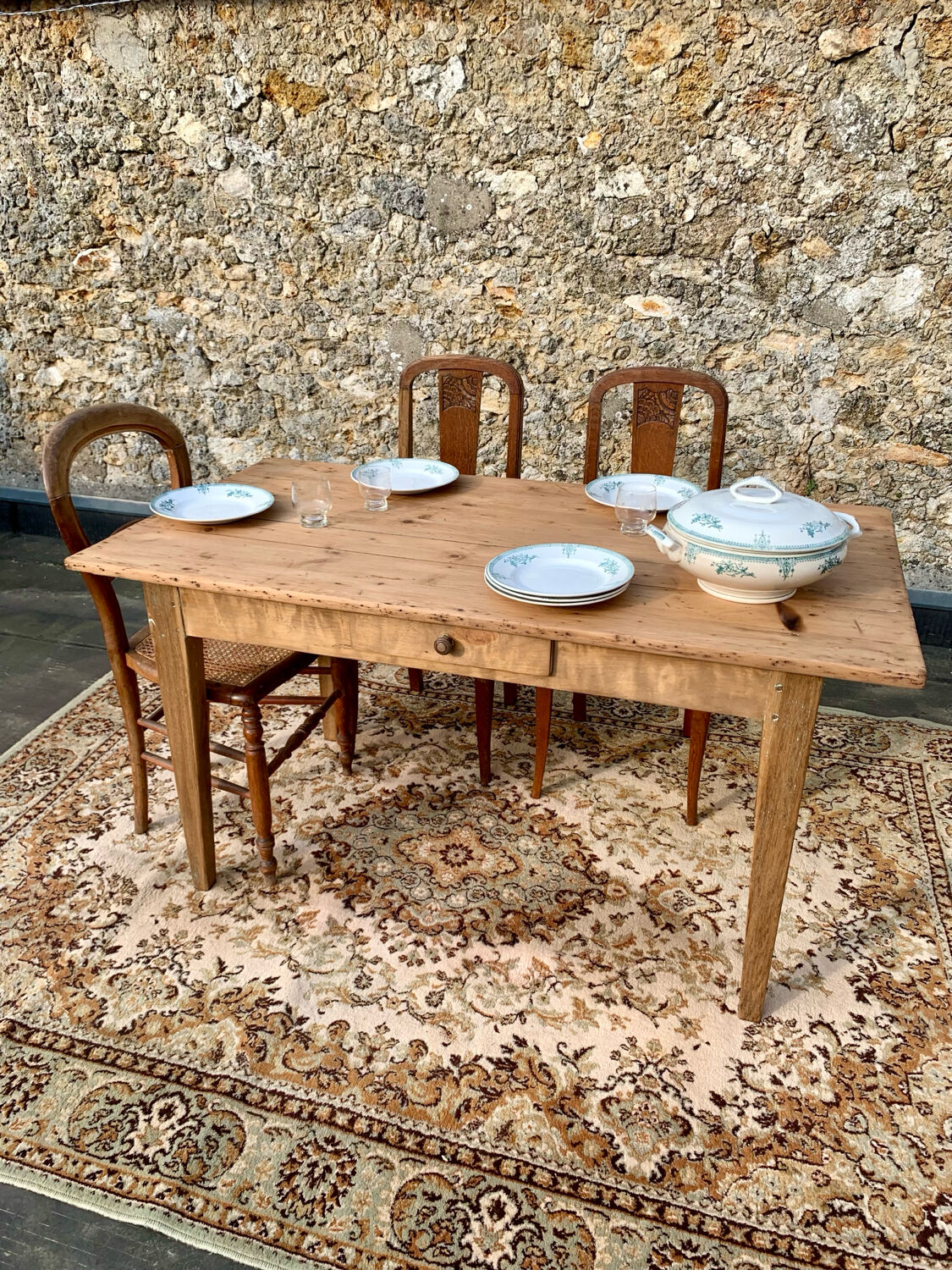 Farm table