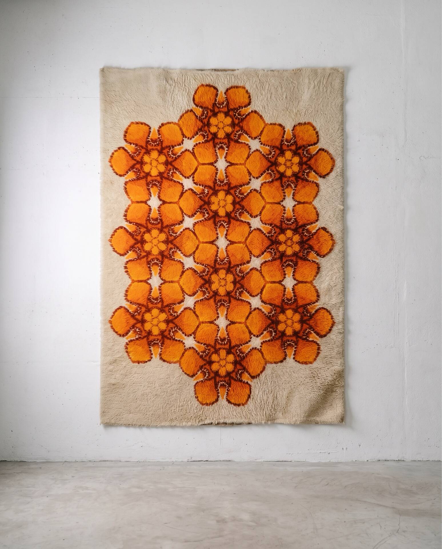 Grand tapis vintage original Flower power