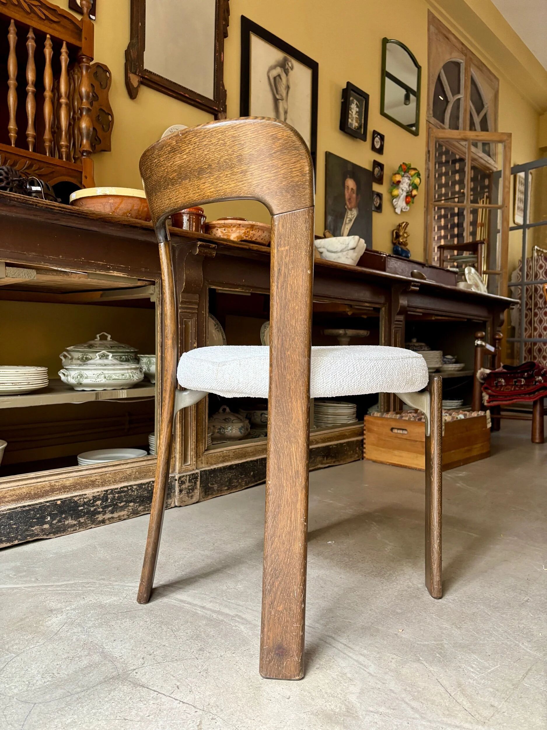 Beech chair with ecru boucle cotton "Rey" by Bruno Rey