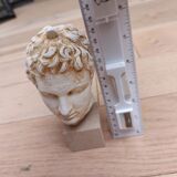 Neo-antique head