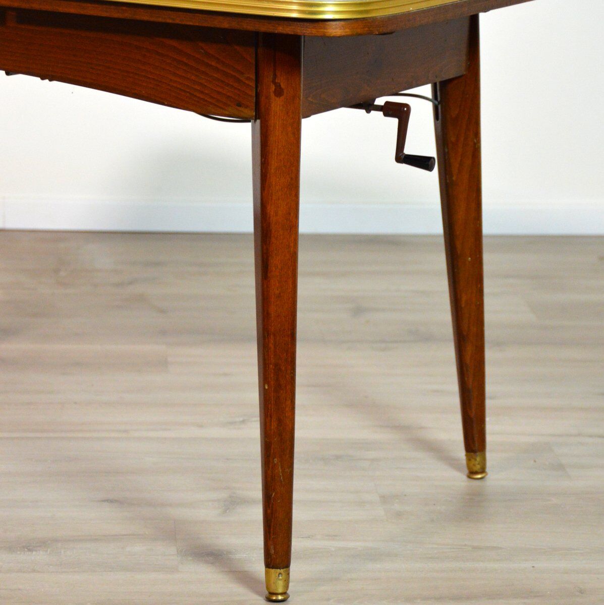 Table 4 to 6 people with extension cords up and down vintage 1960s