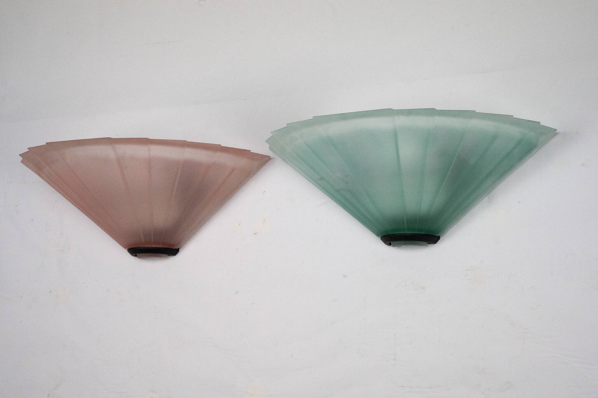 Pair of De Majo sconces in thick pink and green murano glass. Italy 1980s
