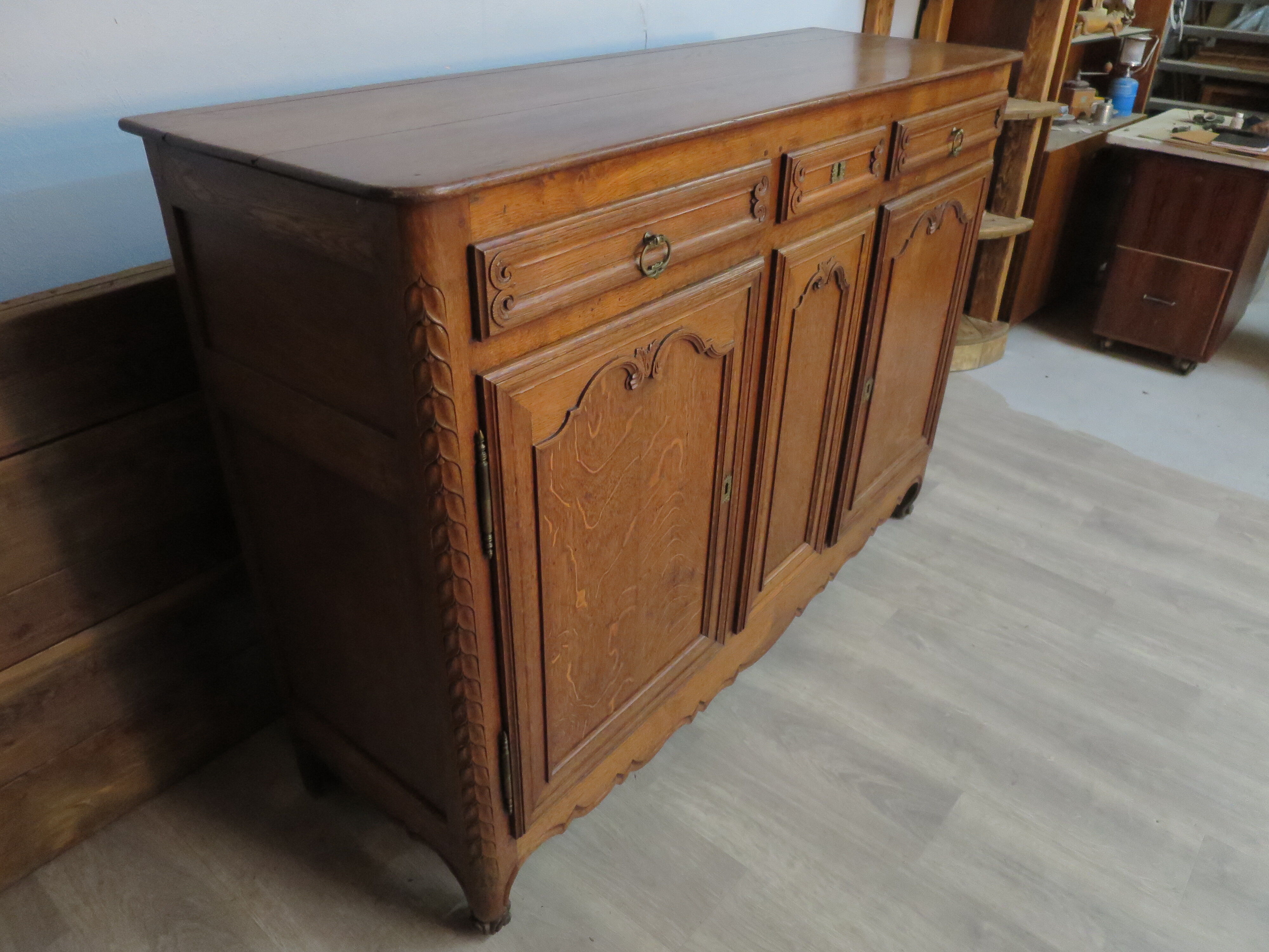 High sideboard in solid oak