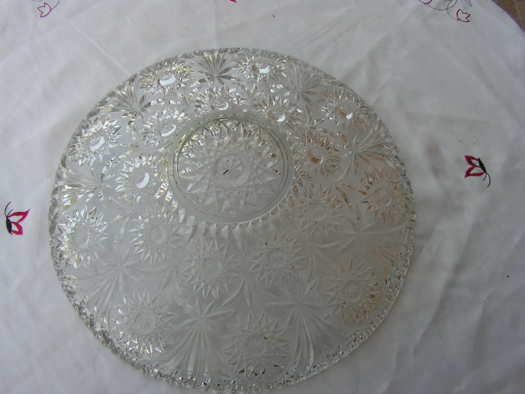 Large cisele crystal fruit cup