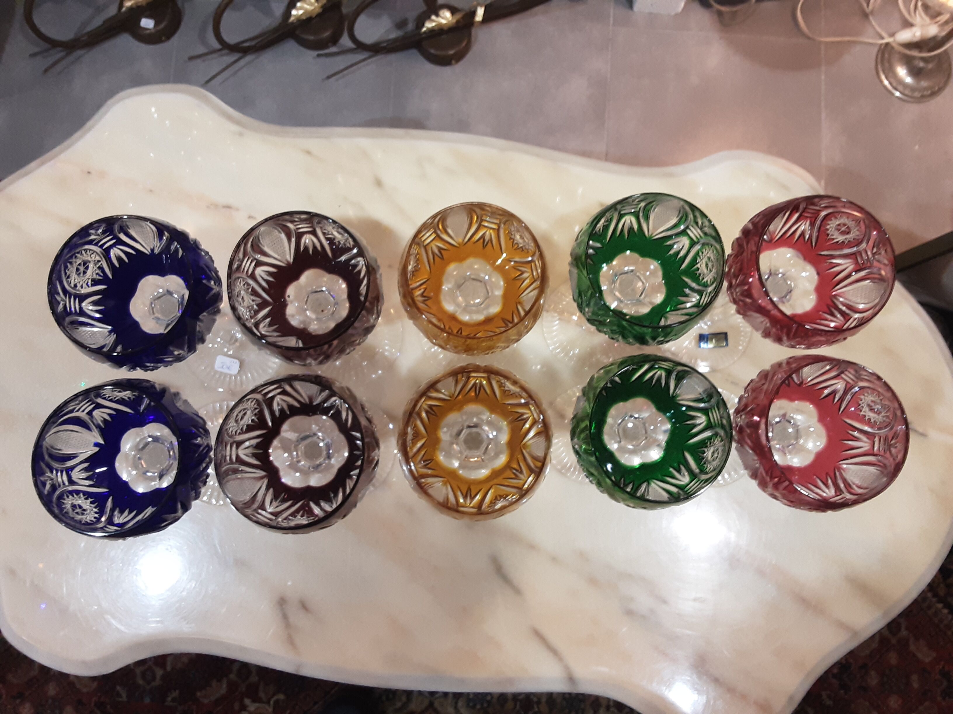 Coloured crystal lenses