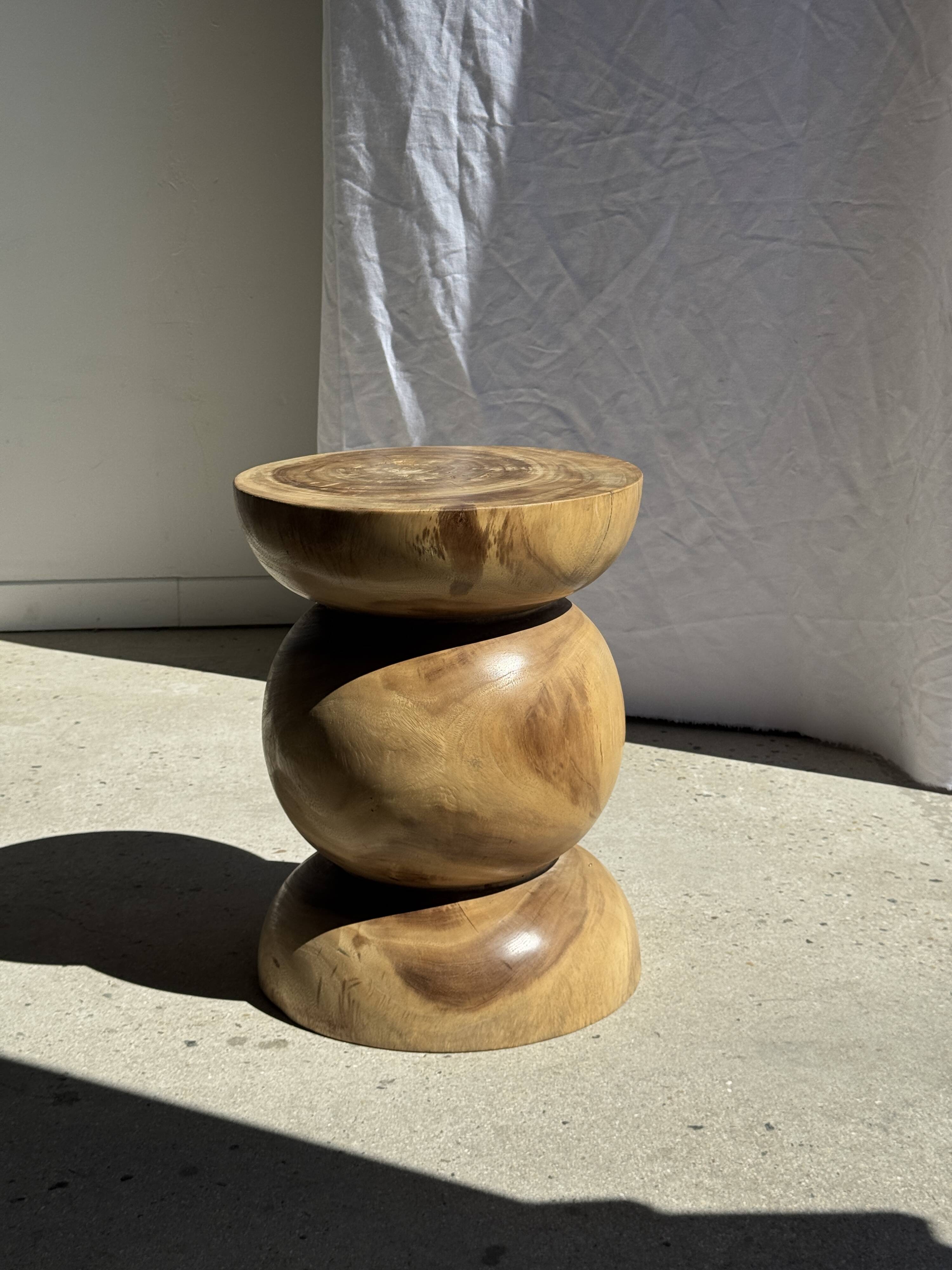 Stool, side table, end table in solid suar wood, spheres H50 D39.