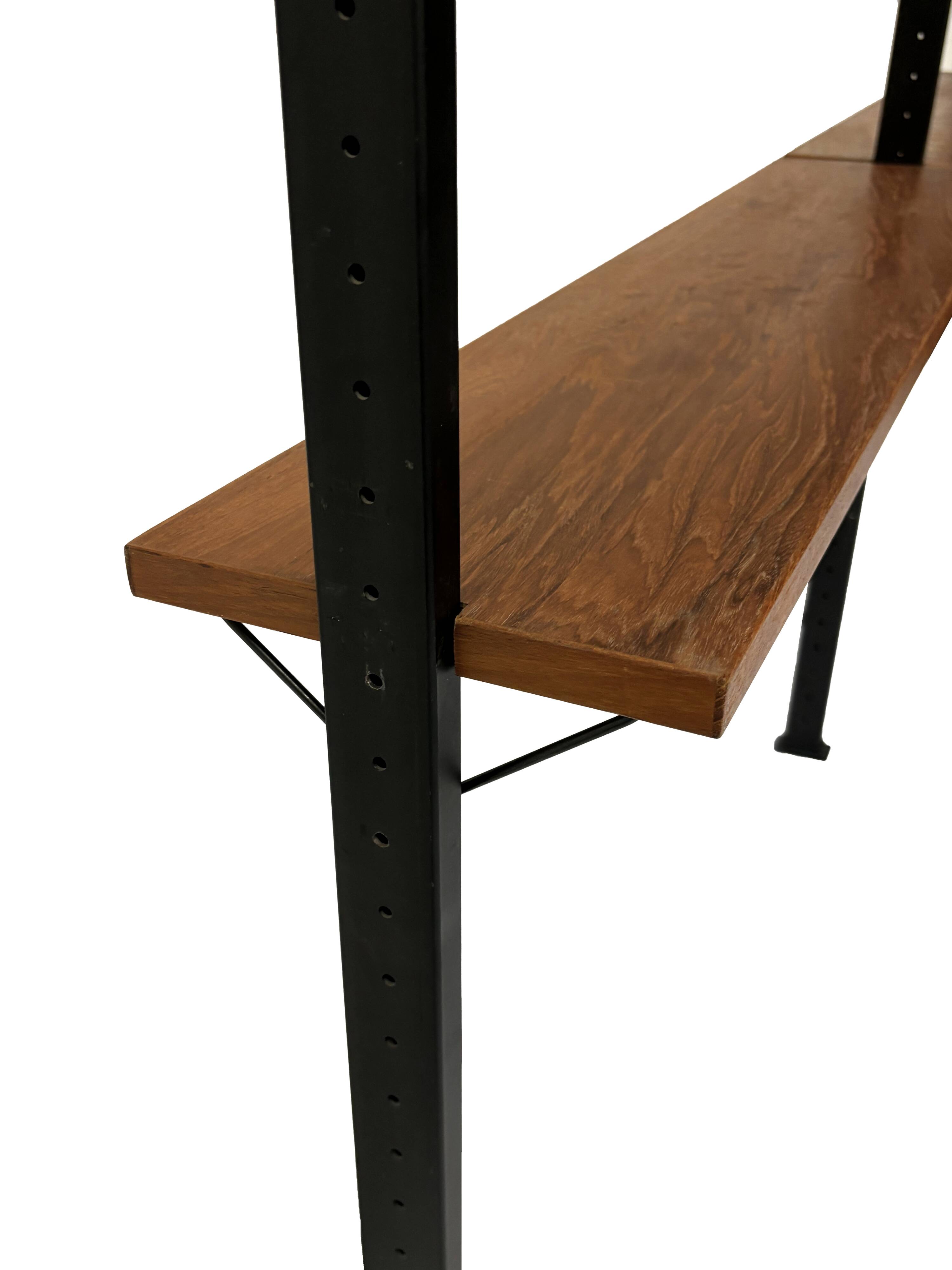 Système mural vintage Étagères murales Olof Pira Suède 1960 Design en teck