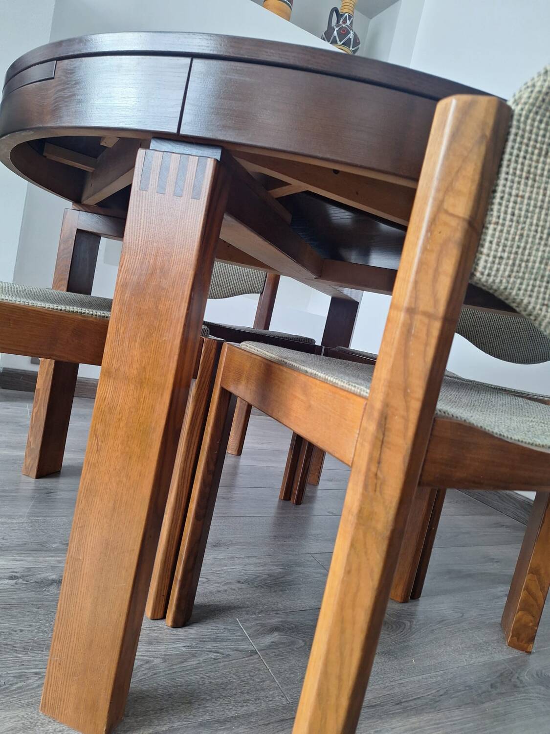 Table and its 6 vintage elm chairs, Scandinavian design furniture.
