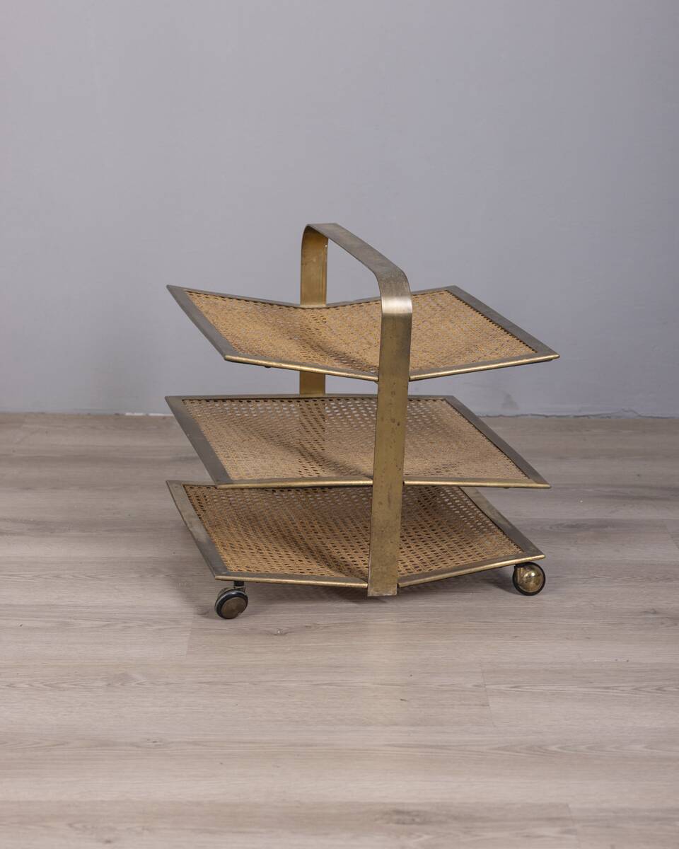 VINTAGE 1960S MAGAZINE RACK IN BRASS AND VIENNA STRAW ITALIAN DESIGN