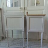 Pair of bedside tables, end tables re-enchanted in pearl gray, wooden top.
