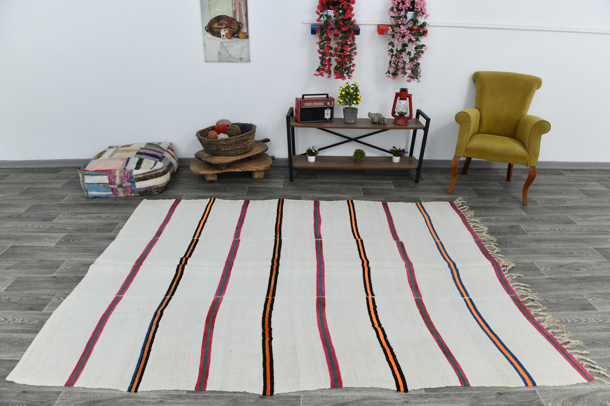 6x8 pinstriped turkish rug, 184x253cm