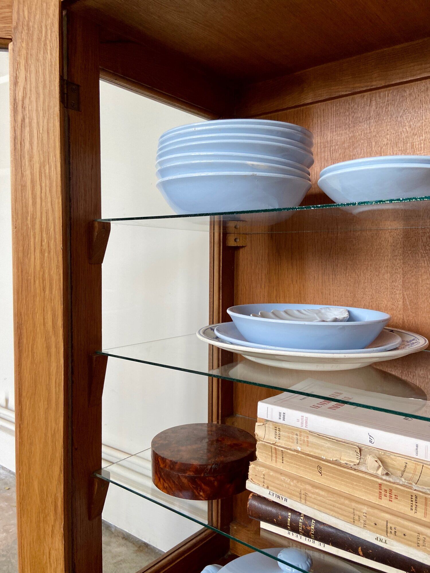 Dark wood display case and transparent glass