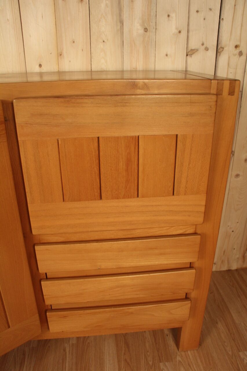 Enfilade en orme de la Maison Regain