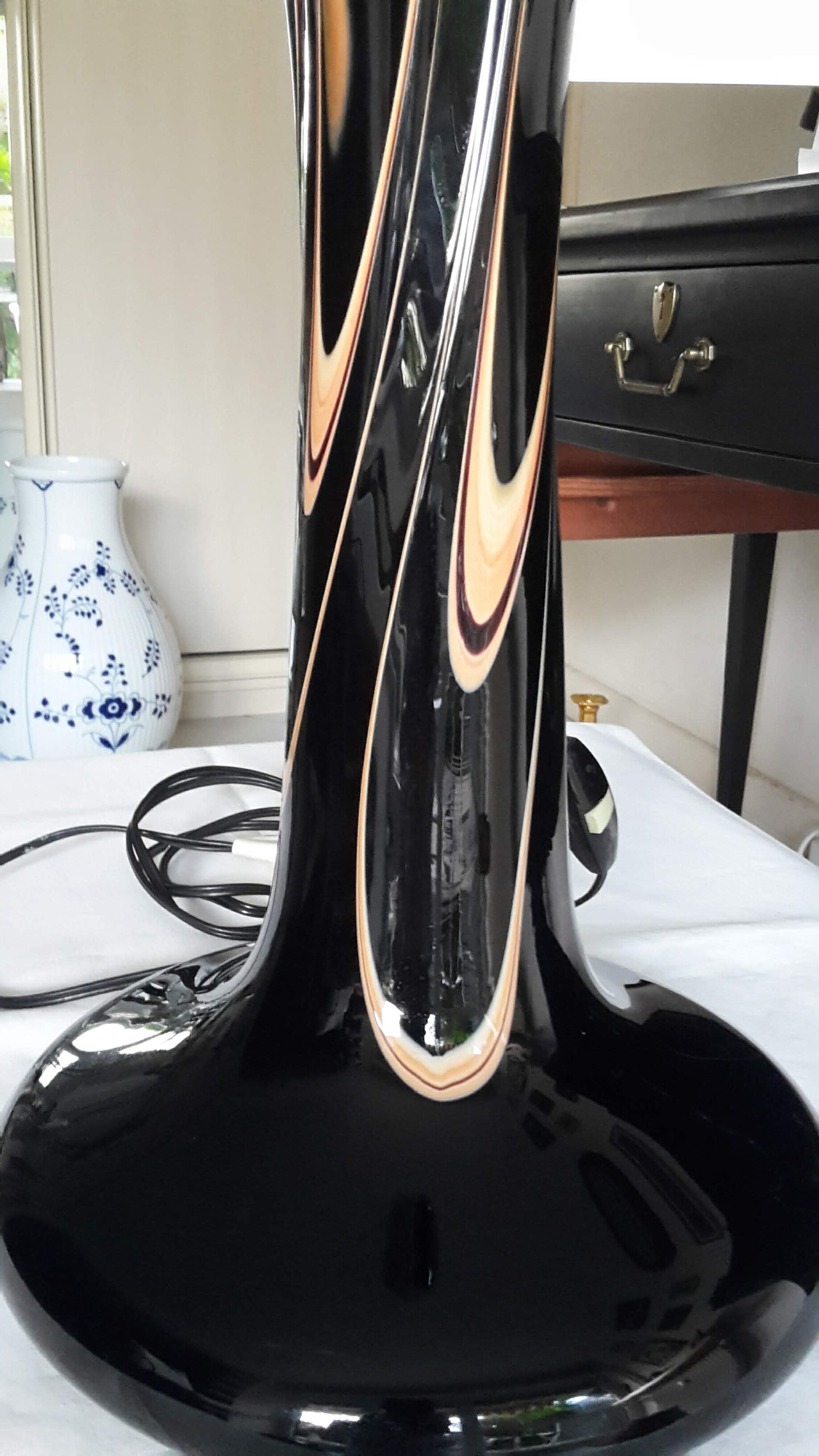 Maure-Vieil glassware lamp base