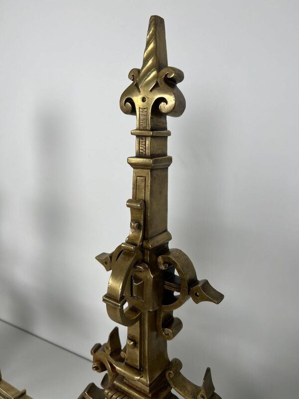 Parure de cheminée en bronze de style renaissance avec barre de