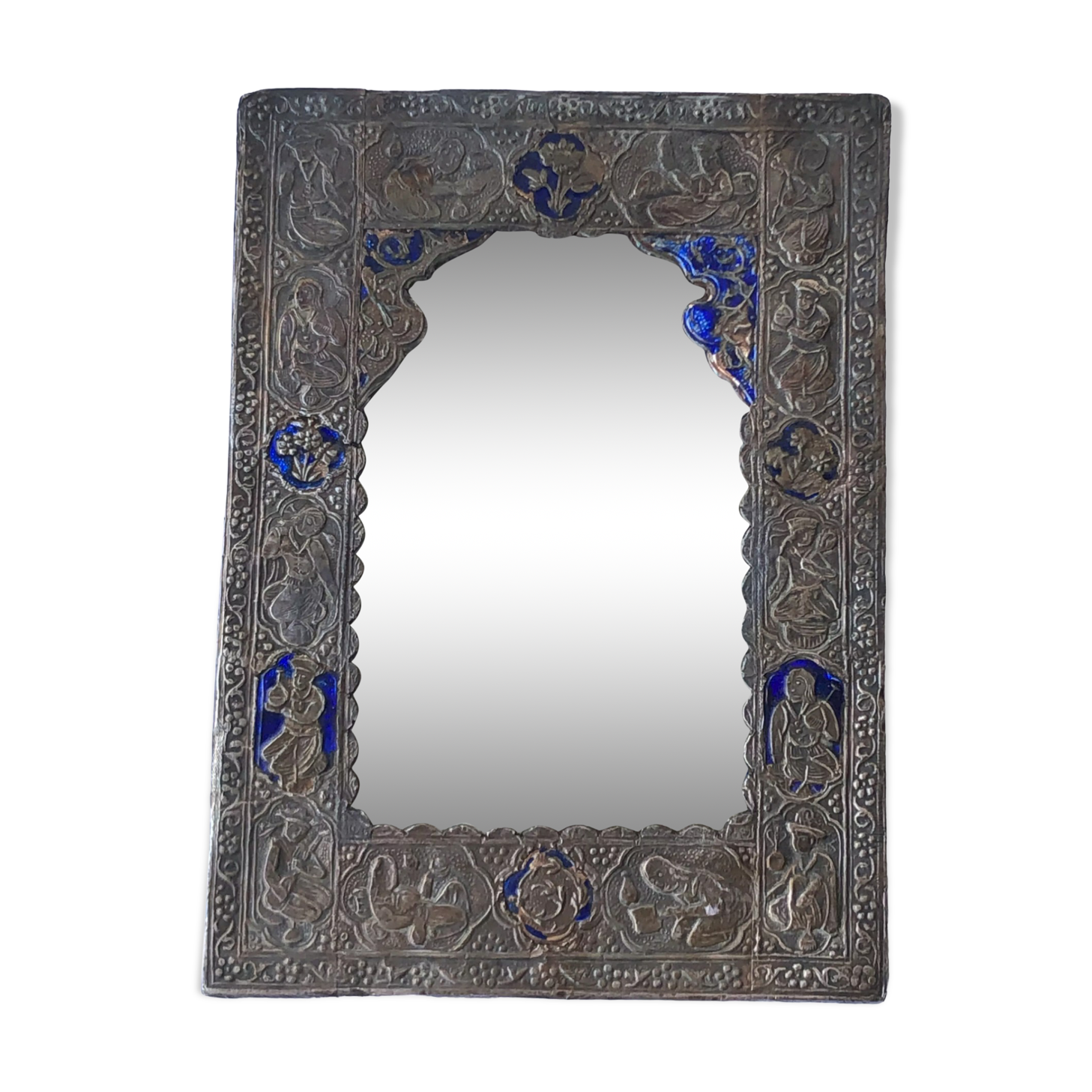 Miroir perse en feuille d'argent repoussé, 22x16 cm