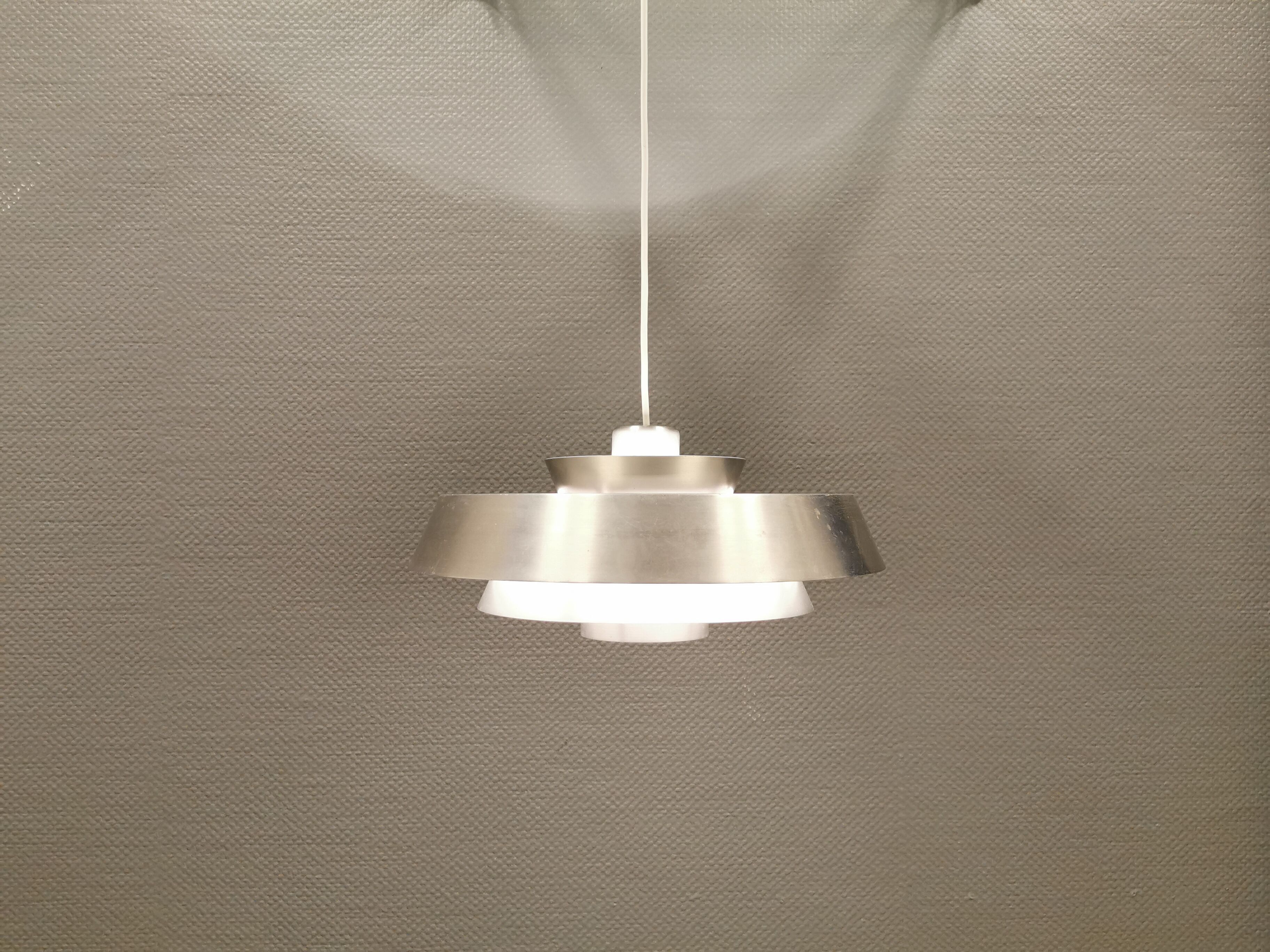Suspension modèle « Nova » conçue par Jo hammerborg pour Danish Fog&Mørup en 1963.