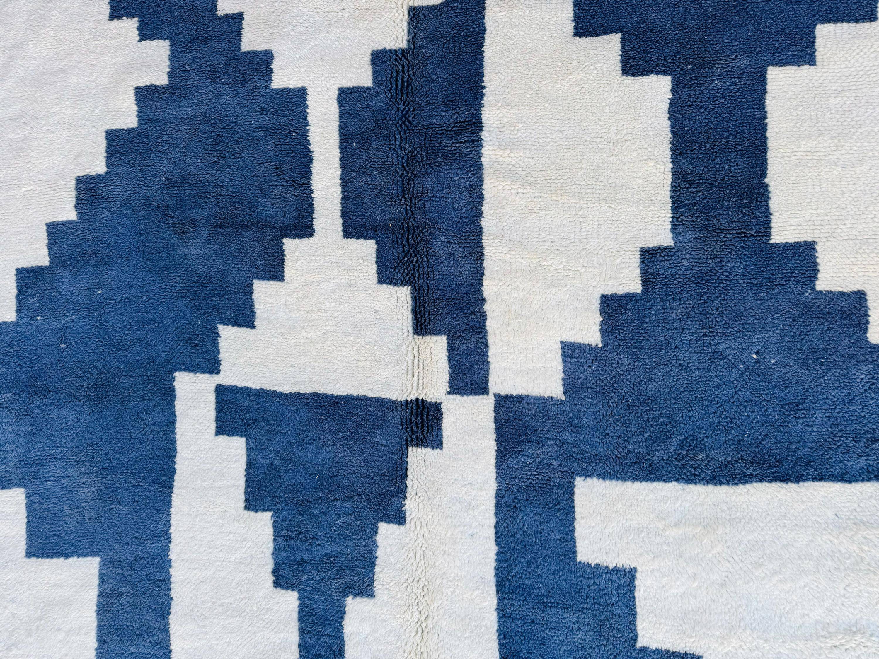 Traditional Moroccan rug, natural wool, 3 x 2 m.