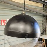 Old lantern - public lighting suspension of the city of Paris