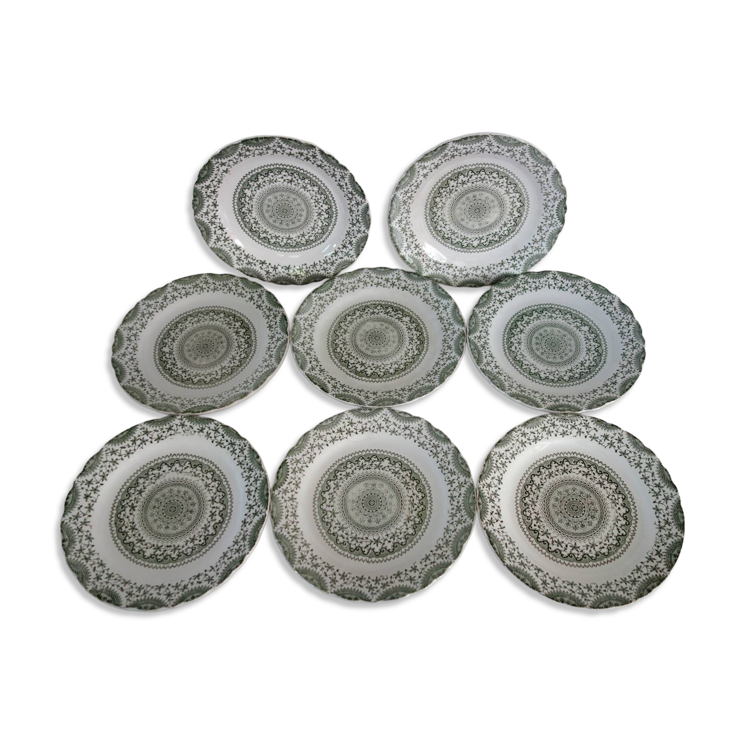 8 flat plates Terre de Fer "Earthenware"