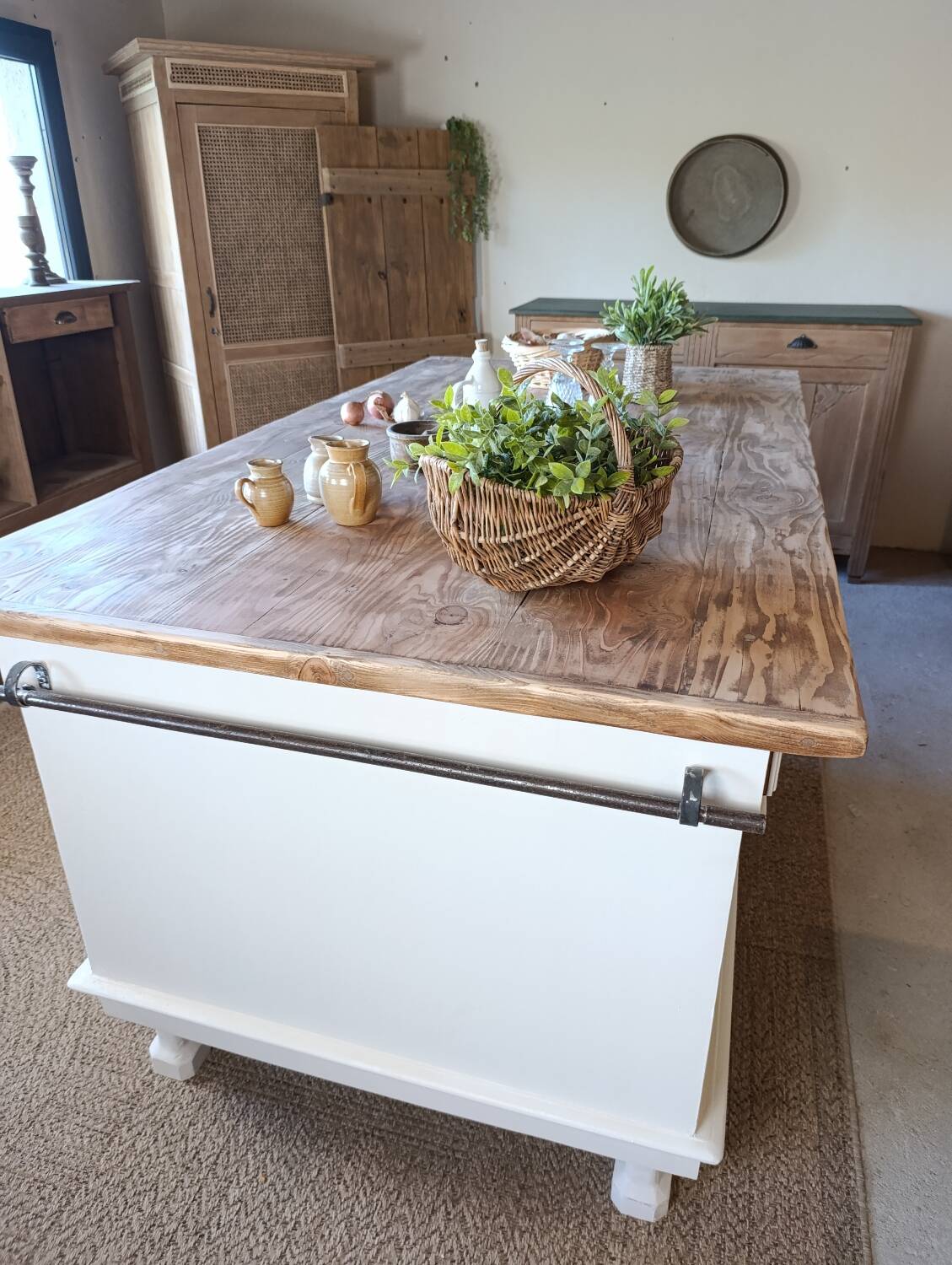 Island, kitchen counter