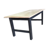 Farm table