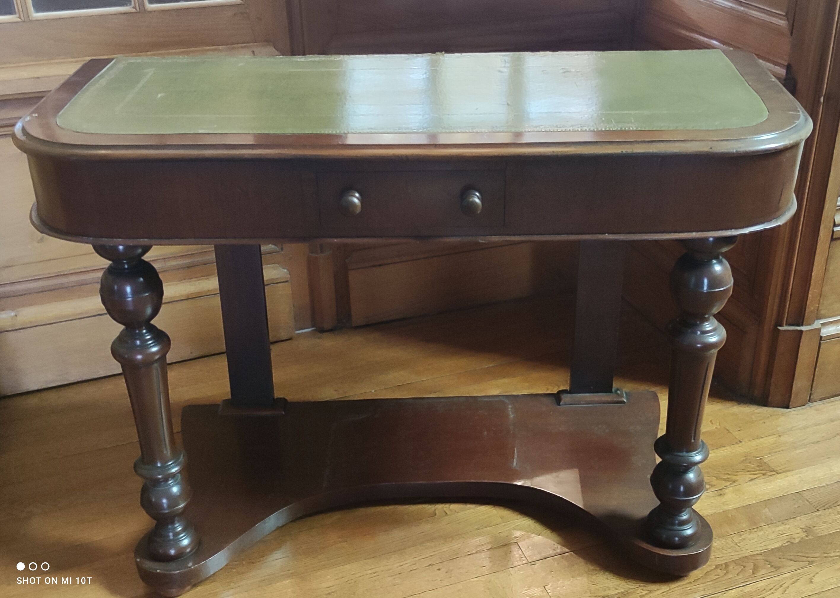 Console/desk/leather underwear/19th century