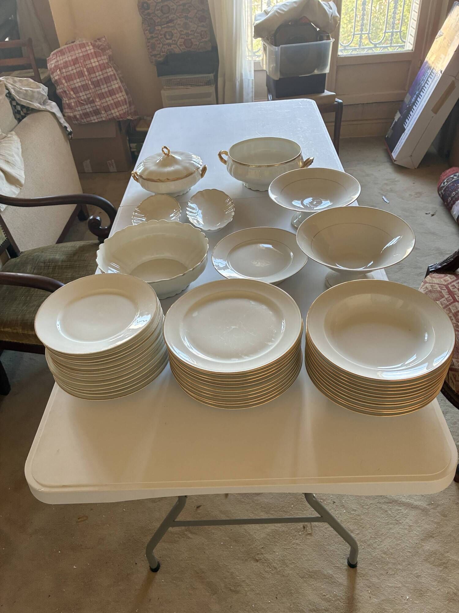 Service ancien de table en porcelaine de Limoges